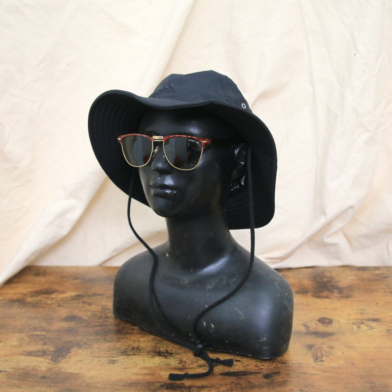 Back to Green:: 戶外漁夫帽 ADIDAS 深色 d-40//vintage hat - 帽子 - 棉．麻 