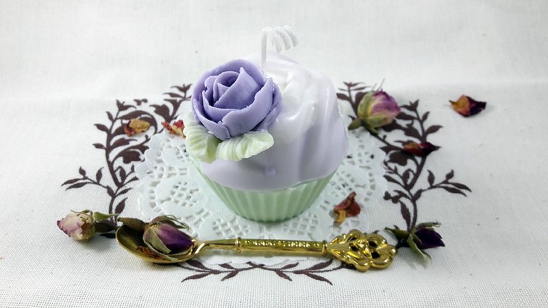 【miss coco香氛日誌】花園香氛♥杯子蛋糕擠花香氛大豆蠟燭 - 香氛蠟燭/燭台 - 植物．花 紫色