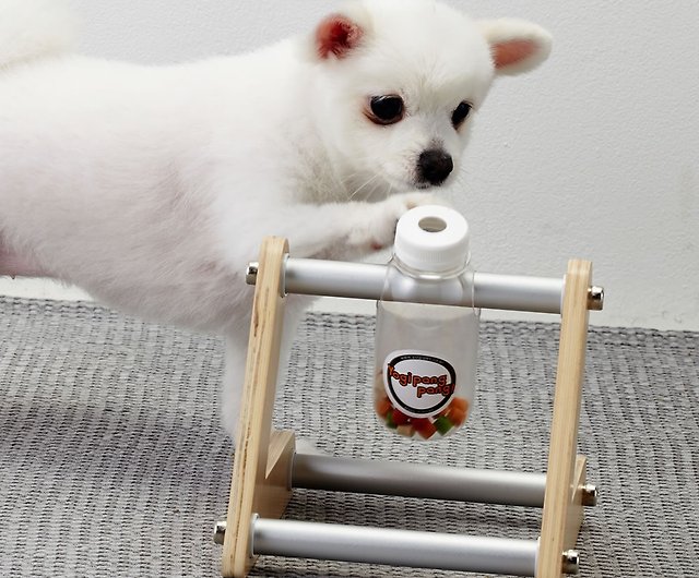 犬の離乳食がくるくる回る Sサイズ 小型犬用 ショップ Yogipet おもちゃ Pinkoi