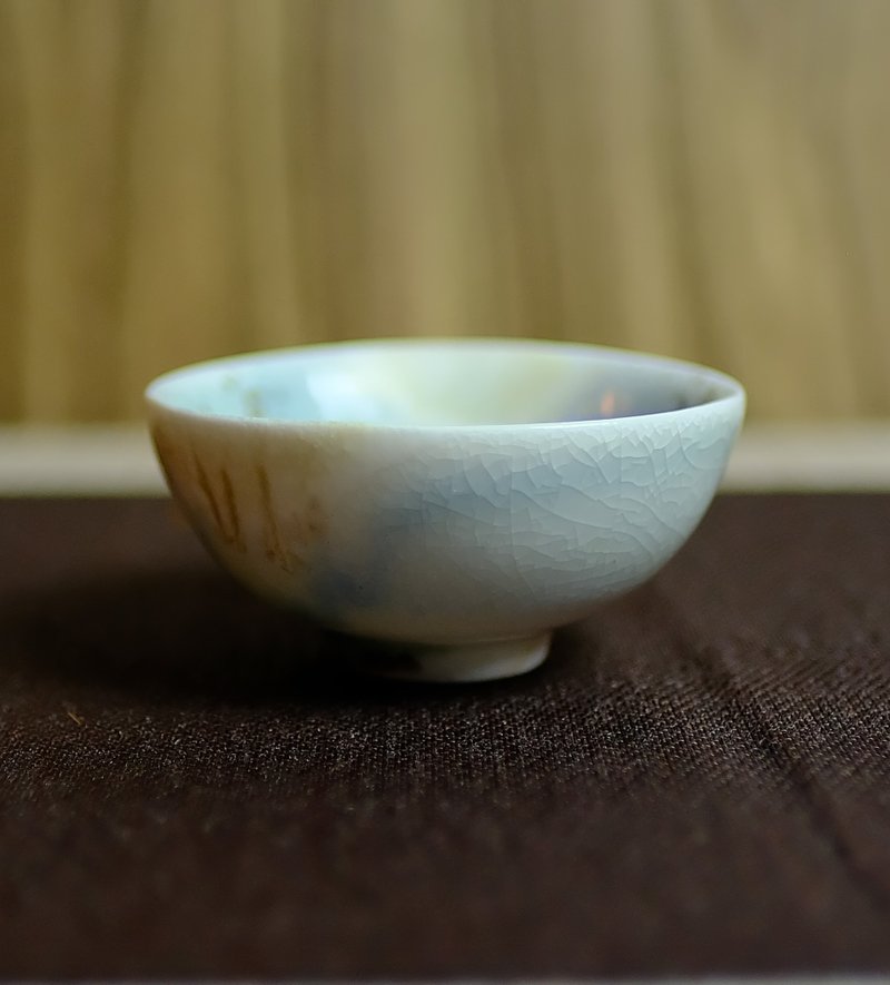 Firewood-fired tea cup - Falling Ash Shino crystal tea cup - Pottery & Glasswork - Pottery 