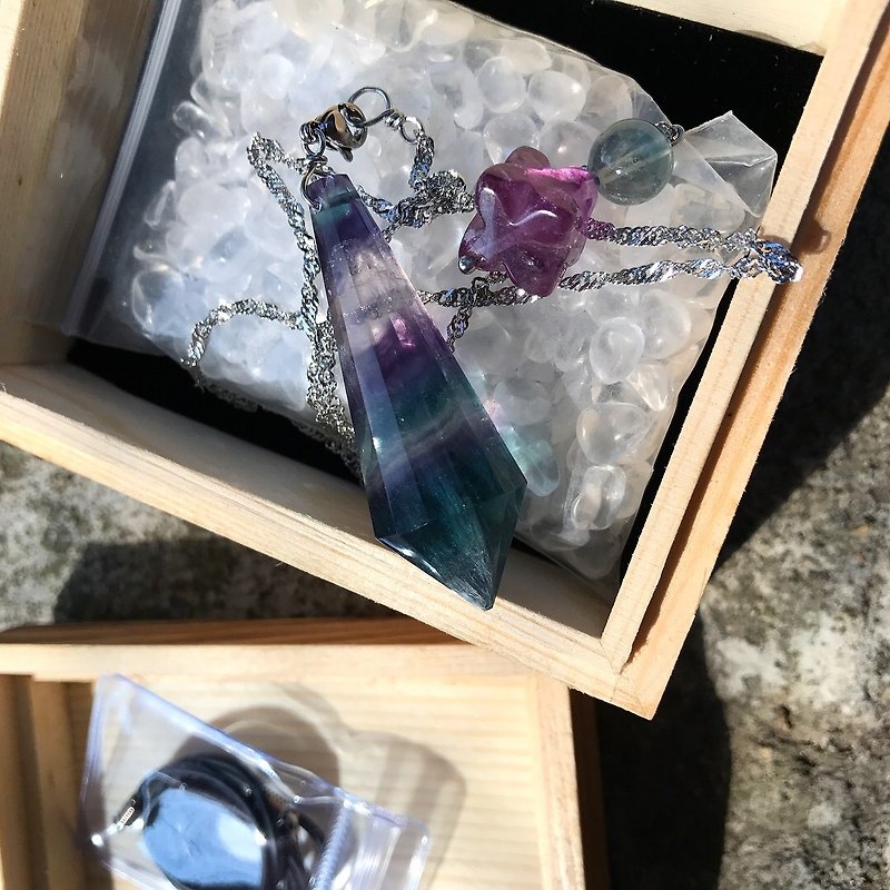 fluorite quartz pendulum necklace box set - สร้อยคอ - เครื่องเพชรพลอย หลากหลายสี