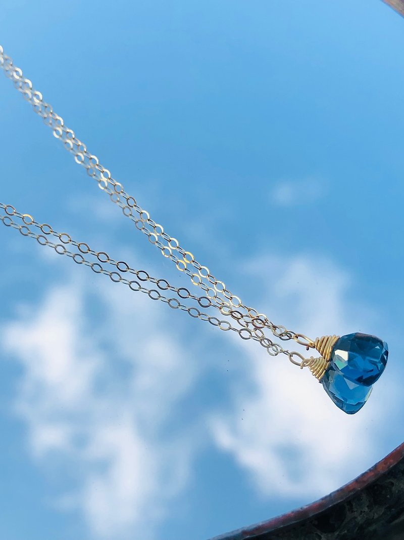 ㅁ Matching blue ㅁ 14KGF blue quartz clavicle chain - Necklaces - Gemstone Blue