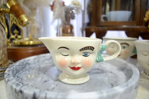 Travel Genius 中古店 美國中古董90年代立體陶瓷笑臉娃娃奶壺咖啡店家居擺設茶杯咖啡杯
