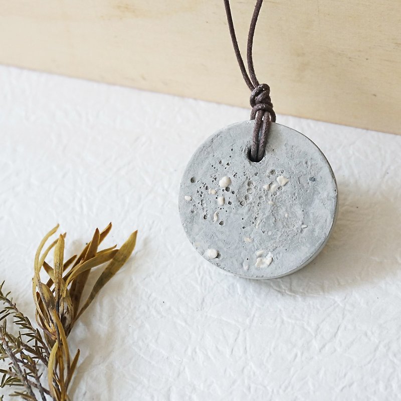 Cement with natural sand &amp; stone necklace - UPCYCLING, Eco
