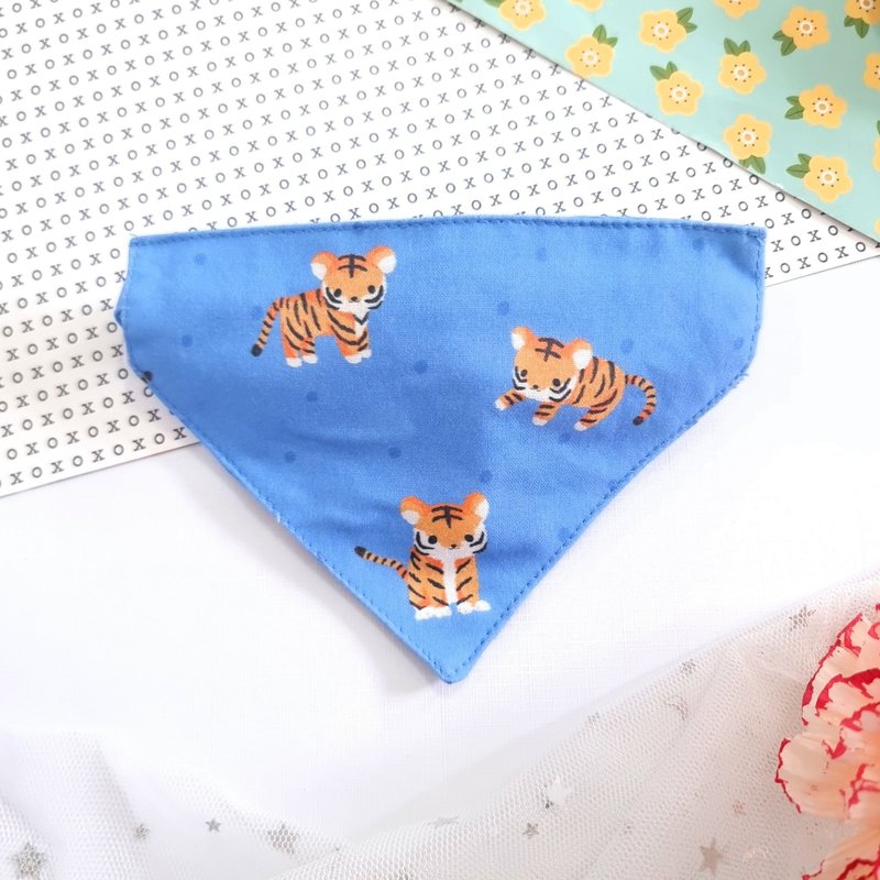 Little tiger Bandana Cat Collar with Breakaway Safety Buckle - 項圈/牽繩 - 棉．麻 藍色
