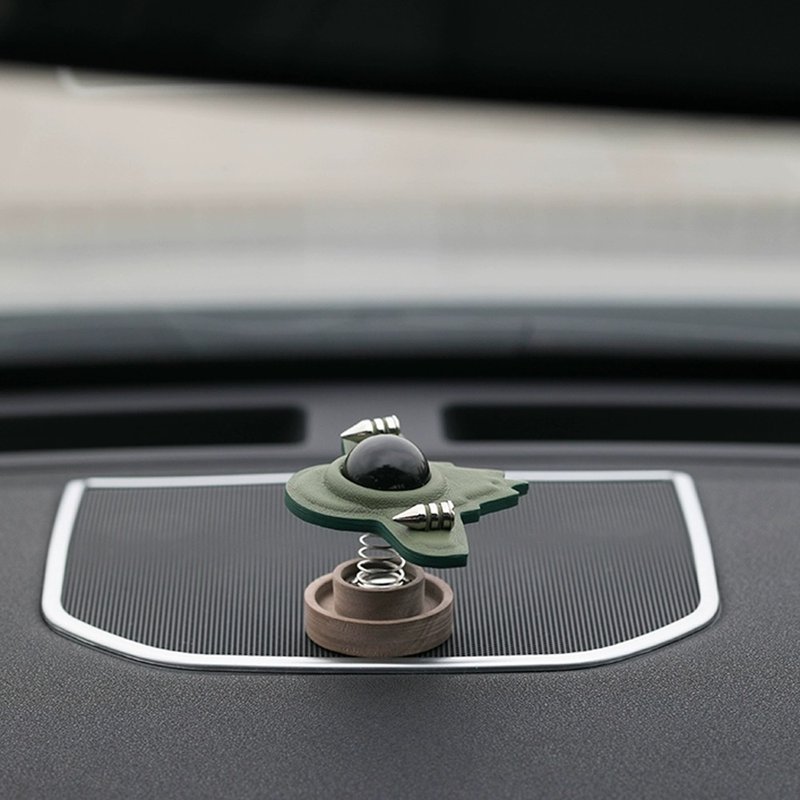 星際飛船汽車內飾擺件手工真皮車載香薰黑胡桃木擴香車內禮物 - 香氛/精油/擴香 - 真皮 