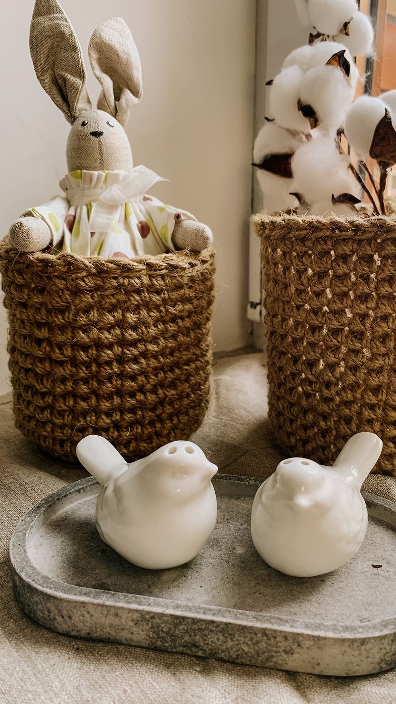 Crochet woven Nordic style basket for plants, flowerpot, Hanging basket - Shelves & Baskets - Cotton & Hemp Khaki