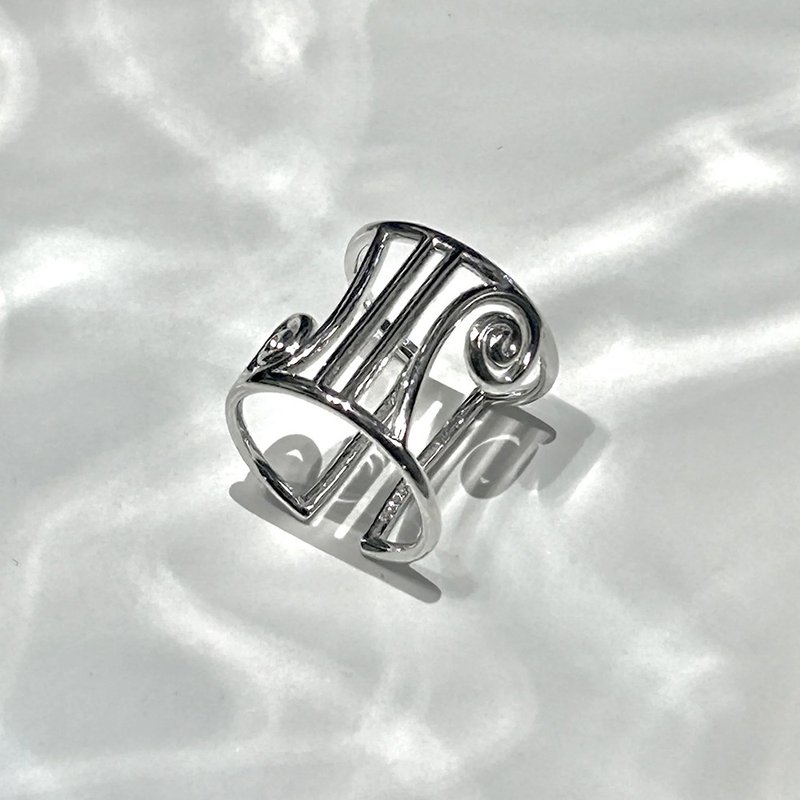 Silver Ionic Column Ring - แหวนทั่วไป - เงินแท้ สีเงิน