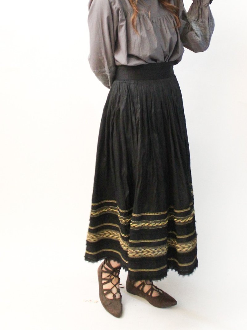 レトロな春と夏のヨーロッパのエレガントな大人スタイル国立キラキラ刺繍トーテムブラックAワードタトゥー古代のドレス - スカート - ポリエステル ブラック