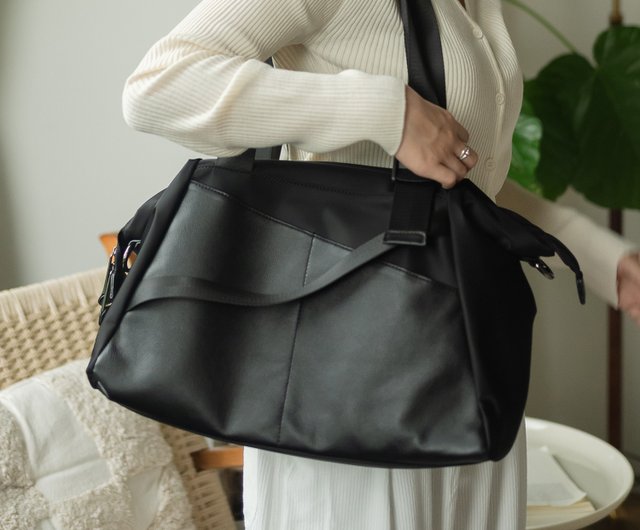 Black square buckle - large hand-held shoulder bag - black