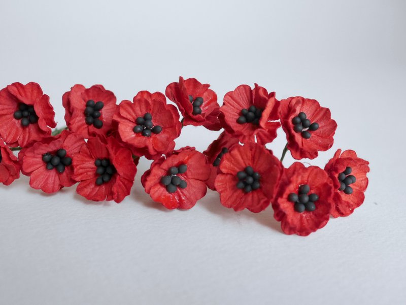 Paper Flower, DIY supplies flowers, 50 pieces poppy, size 2.0 cm. red color - 其他 - 紙 紅色