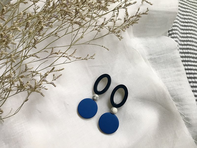 復古橢圓藍木珠與圓藍木珠耳環 - 耳環/耳夾 - 木頭 藍色