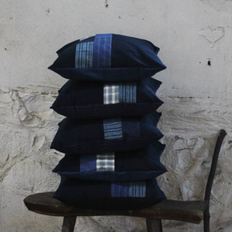 藍染雙面拼布靠枕墊套 老粗布格紋座椅抱枕頭 不含芯 - 枕頭/咕𠱸 - 棉．麻 藍色