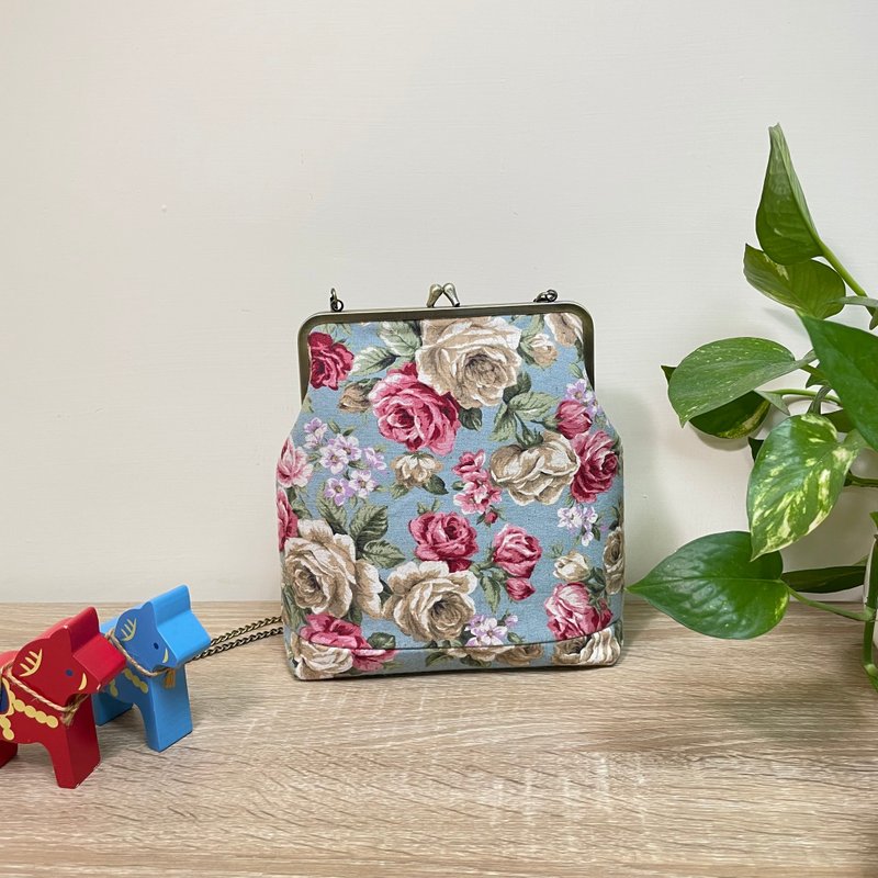 英倫花卉口金包 / 斜背包 / 側背包 / 隨身包 - 側背包/斜背包 - 棉．麻 灰色