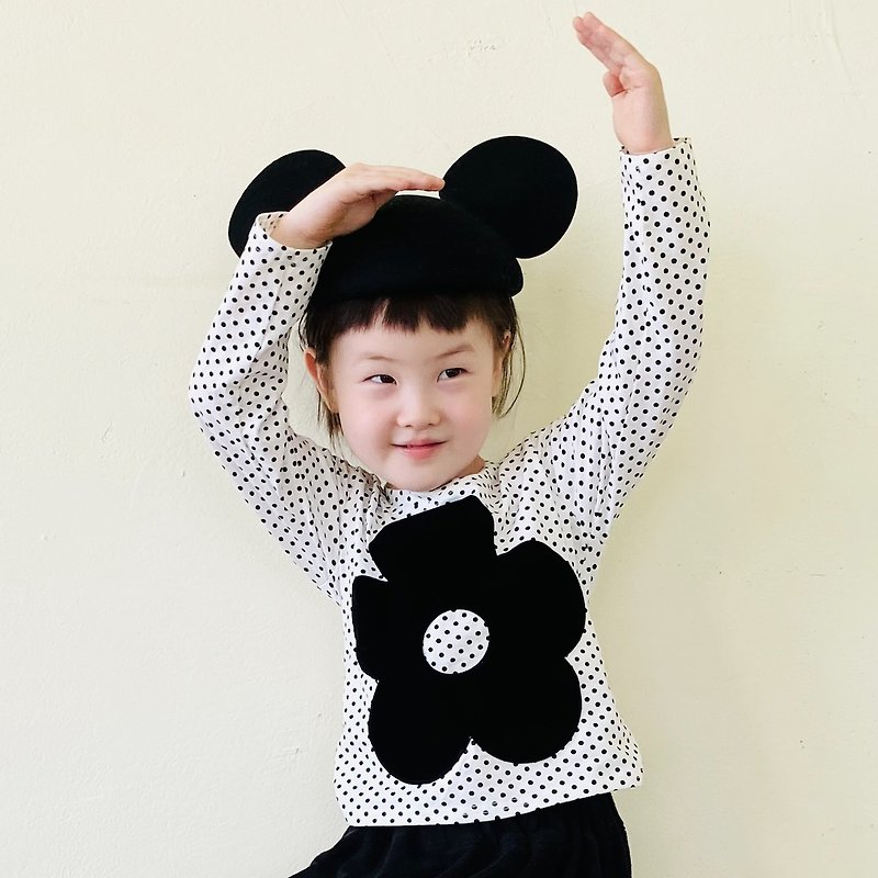 Black big flower dotted T-shirt/ T-shirt white background and black dots children's clothing parent-child wear - เสื้อยืด - ผ้าฝ้าย/ผ้าลินิน ขาว