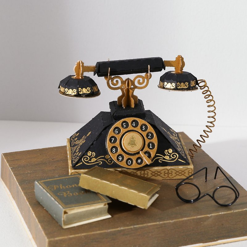 Delicate laser cut phone - Wood, Bamboo & Paper - Paper Multicolor