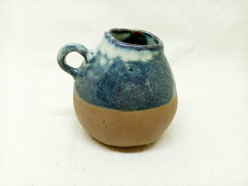 青緑色のハンドコンテナ - 花瓶・植木鉢 - 陶器 ブルー