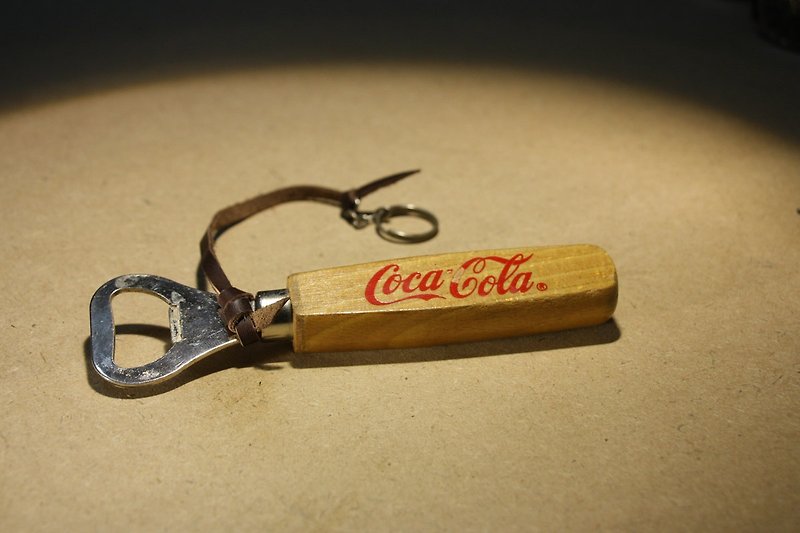 Purchased from the Netherlands COCA COLA Coca-Cola square wooden handle opener with leather cord and hanging loop - อื่นๆ - ไม้ สีกากี