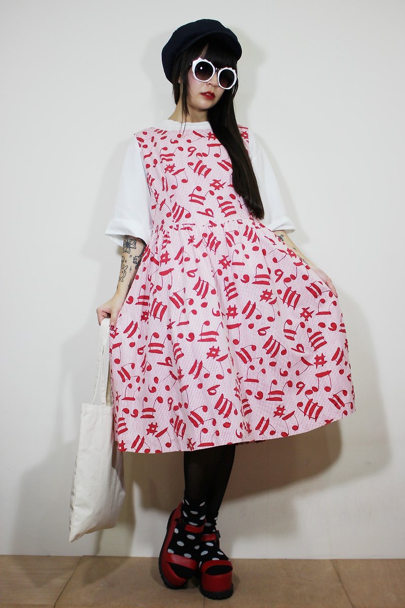 F2157(Vintage)紅色白色條紋音符布花棉質無袖古著洋裝(婚禮/野餐/派對) - 洋裝/連身裙 - 棉．麻 紅色