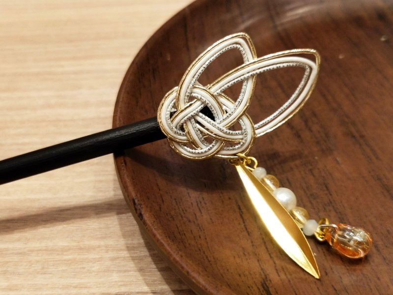 Golden Maple Autumn Moon Water Ribbon Hairpin - อื่นๆ - ไม้ ขาว