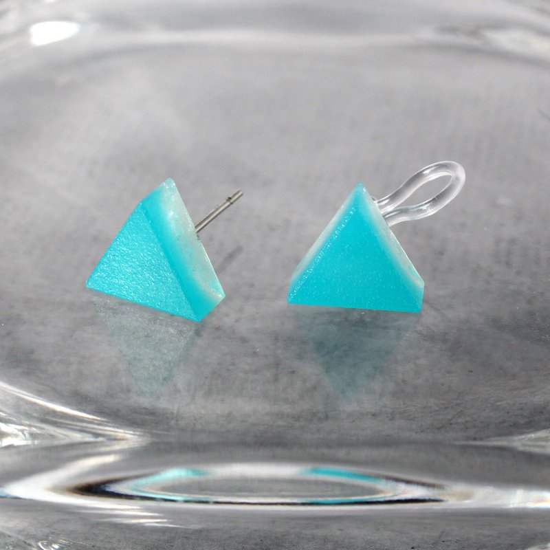 樹脂耳環 / 水彩藍綠 - 單隻 / 三角形 / 10 mm - 耳環/耳夾 - 樹脂 藍色
