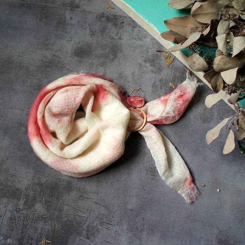 Plant dyed cashmere cashmere square towel - drip to raspberry - Knit Scarves & Wraps - Wool Pink
