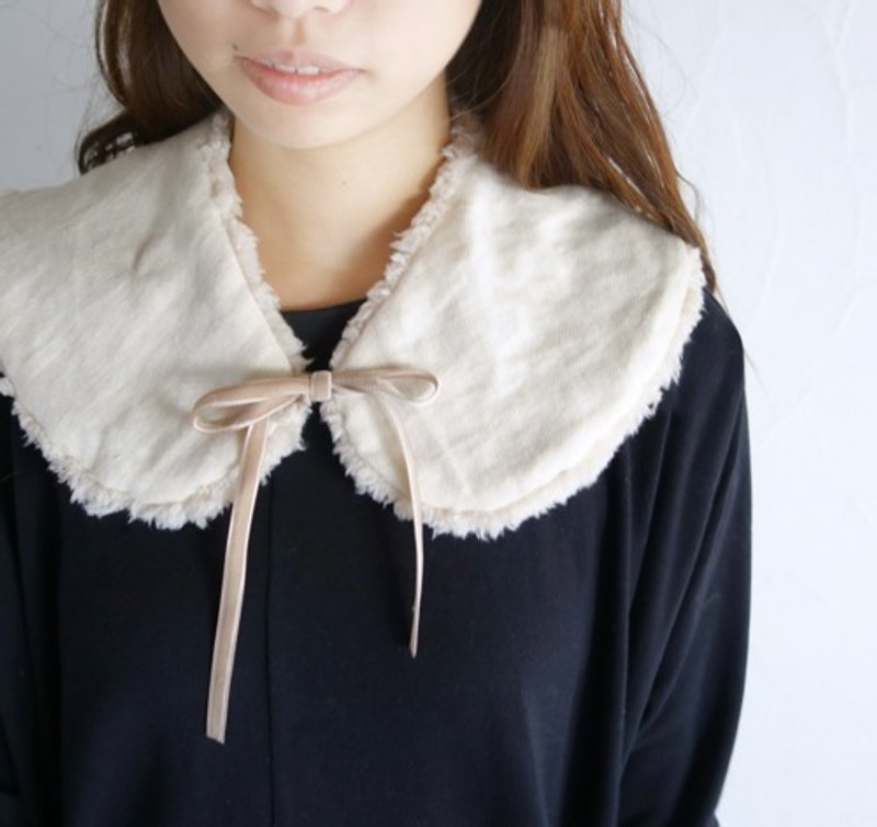 Warm tippet made of Linen wool and faux fur - ผ้าพันคอ - ผ้าฝ้าย/ผ้าลินิน ขาว