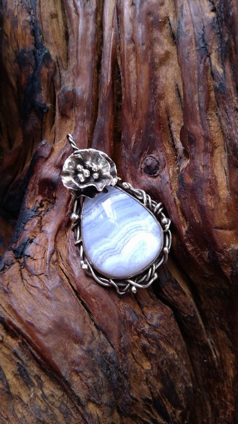 Blue veined lace agate sterling silver pendant necklace handmade - สร้อยคอ - เงิน 