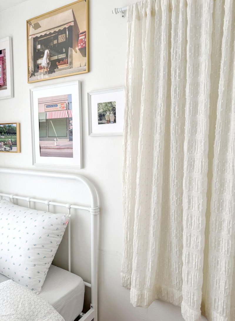 PomPom Ivory Curtain (Size, Customizable) - 壁貼/牆壁裝飾 - 其他人造纖維 