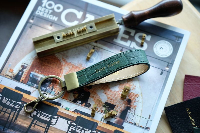 Handmade Forest Green leather Personalized Keyring / Keychain - ที่ห้อยกุญแจ - หนังแท้ สีเขียว