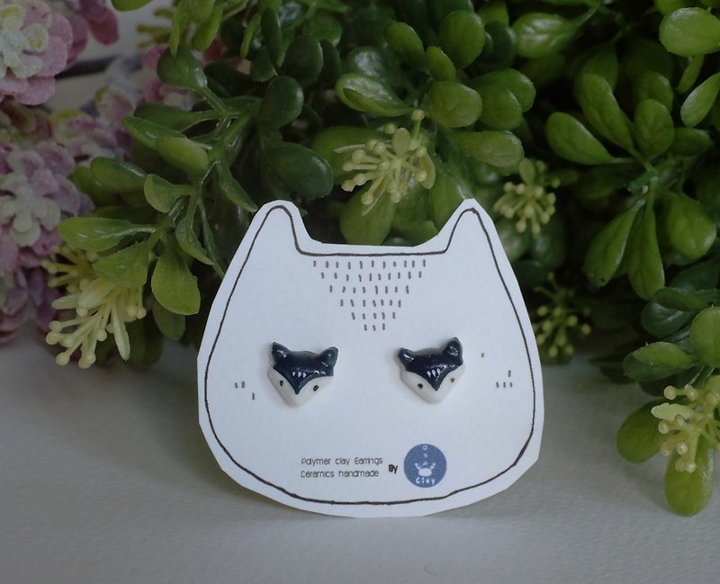 Foxes polymer clay earrings - 耳環/耳夾 - 其他材質 藍色