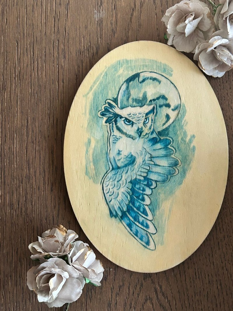 Owl painting. Owl decor, animal portrait.  Art on a wooden slice. Miniature - 壁貼/牆壁裝飾 - 木頭 藍色