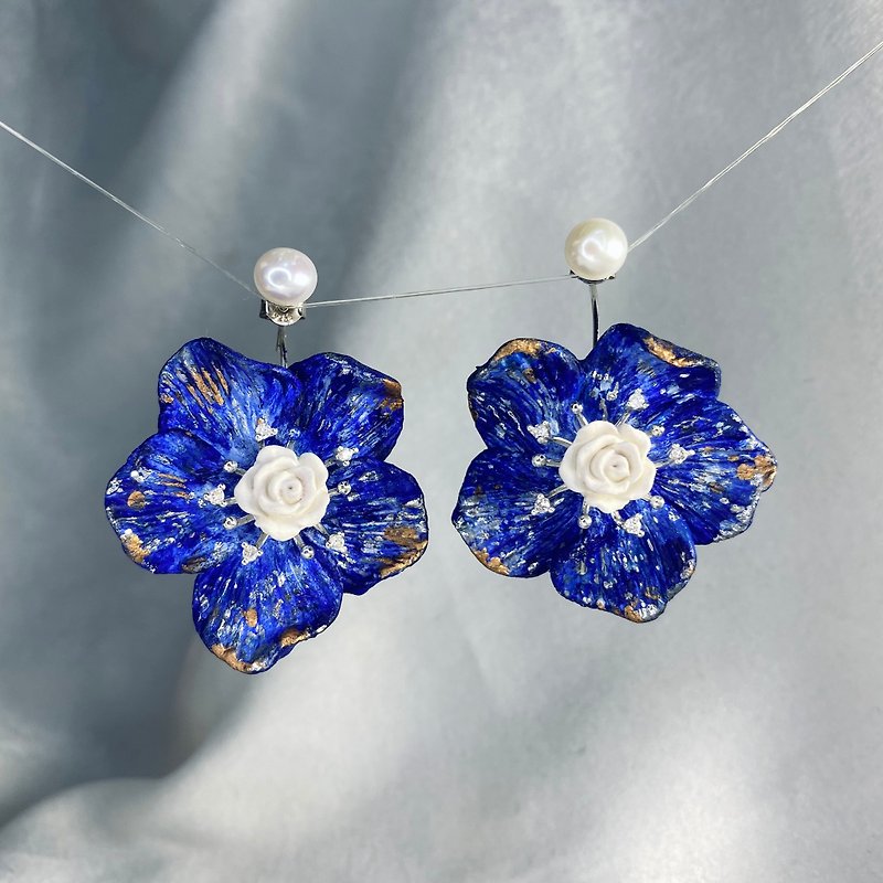 Starry sky blue gold and silver foil hand-painted clay earrings - Earrings & Clip-ons - Clay Blue