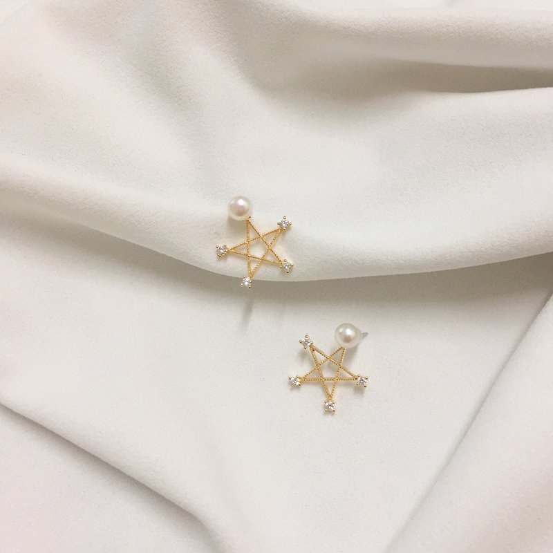 Shine like a star - two kinds of wear method 925 Pearl Stone star earrings diamond paste - Earrings & Clip-ons - Pearl Gold