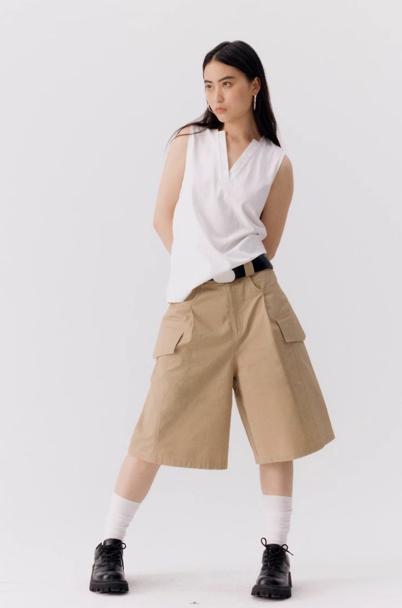 Japanese retro unisex loose shorts - กางเกงขาสั้น - วัสดุอื่นๆ สีกากี