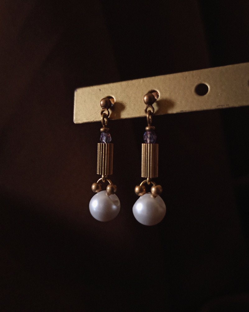 Classical column short earrings/pearl white - Earrings & Clip-ons - Copper & Brass Multicolor