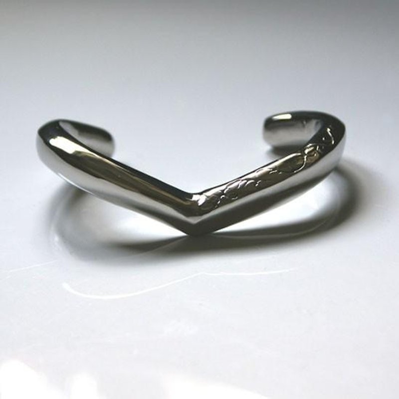 V Line Stainless Bangle - Bracelets - Other Metals Silver