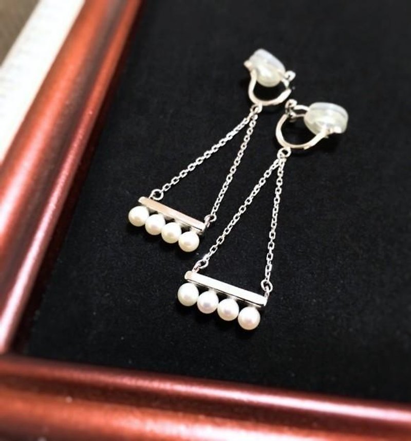 Shaking pearl bar earrings [Order production] - ต่างหู - เครื่องเพชรพลอย 