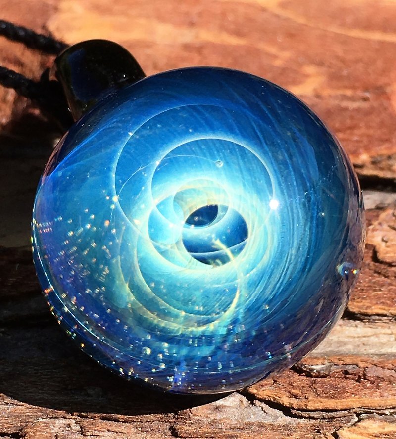 boroccus 立体 星雲 渦イメージ模様 耐熱ガラス ペンダント - ネックレス - ガラス ブルー