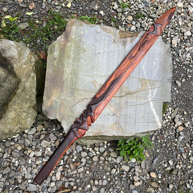 I sell swords, demon swords, handmade wooden swords, art wooden swords, demon swords, Art bokken - Items for Display - Wood Red