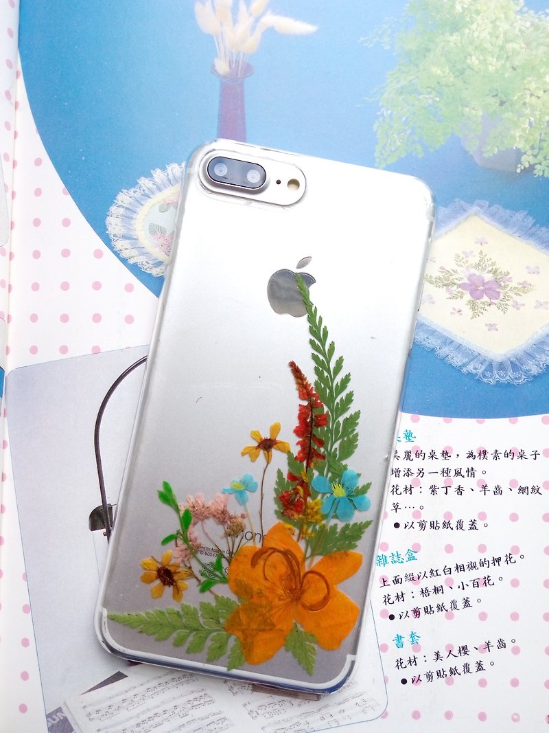 Pressed flowers phone case, iPhone7plus, iphone8plus, simple - เคส/ซองมือถือ - พลาสติก 