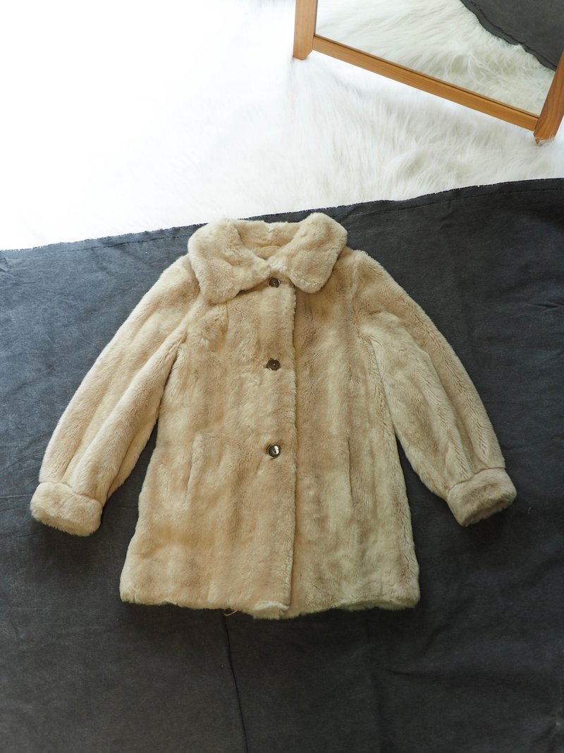 杏米混織毛絨絨青澀戀冬 古董仿皮草立體澎絨毛大衣外套overcoat - 女大衣/外套 - 聚酯纖維 卡其色