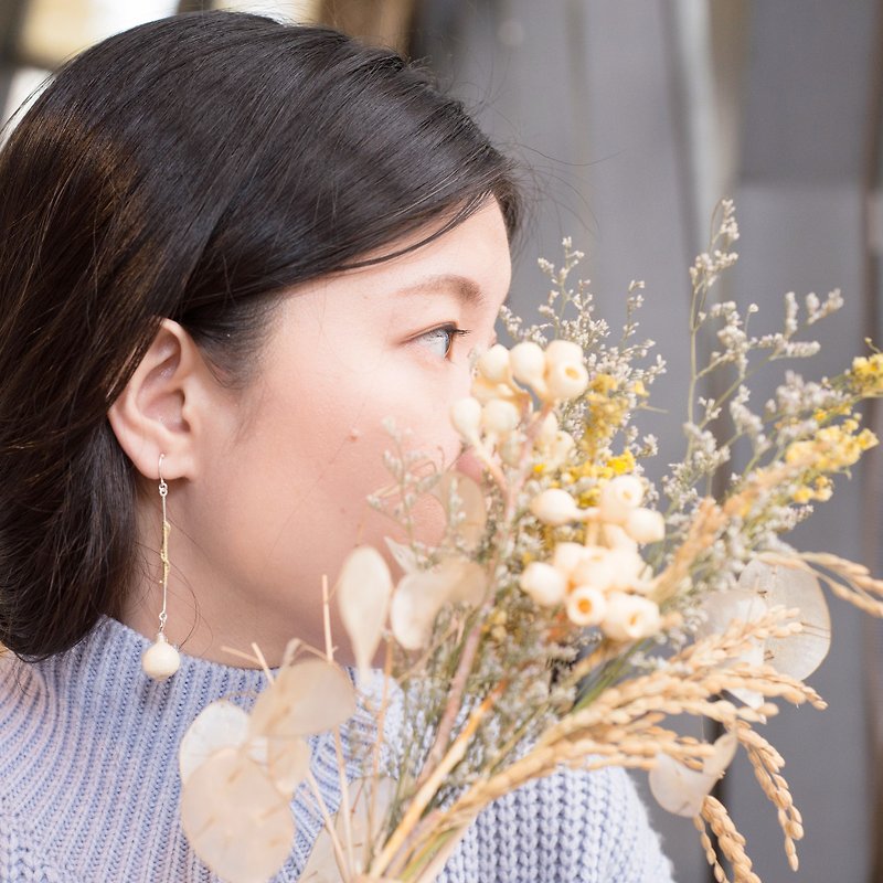 White lines | fruit silver earrings - ต่างหู - พืช/ดอกไม้ สีทอง