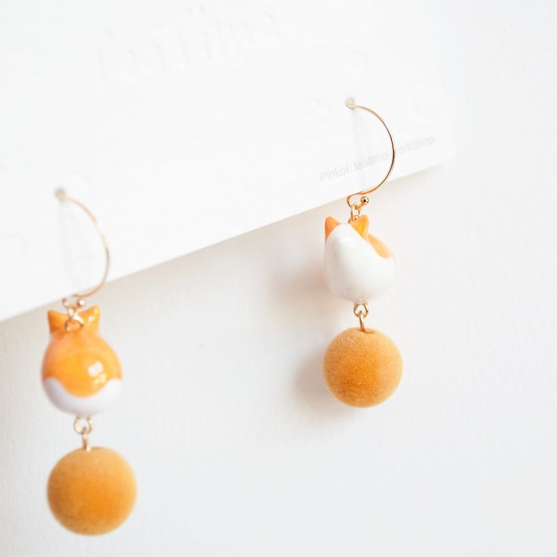 TeaTime your group of orange cat earrings ear clips - ต่างหู - ดินเหนียว สีส้ม