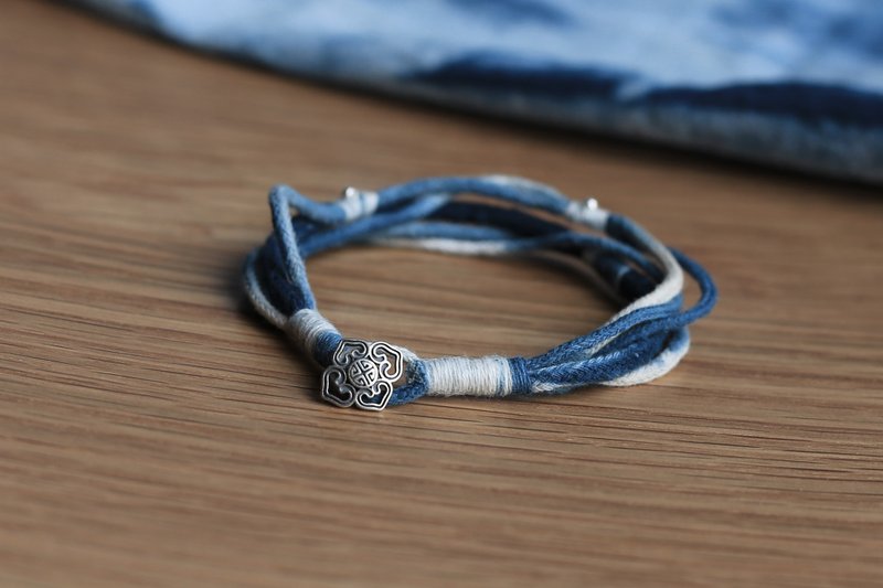 Spring and Autumn Handmade | Plant Dyeing Tie Dye Indigo Dyeing | Ruyi Buckle Male and Female Couple Bracelet S925 Silver - Bracelets - Cotton & Hemp Blue