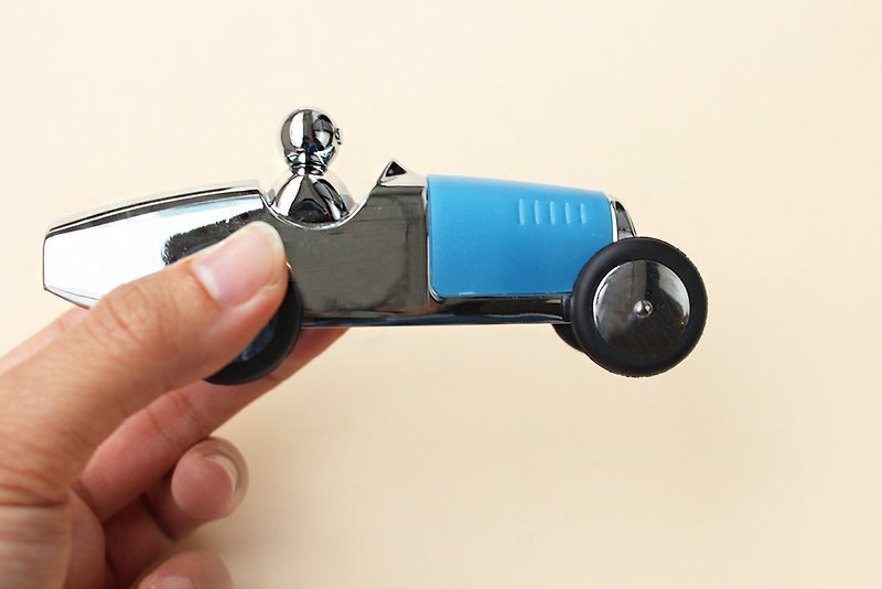 Limited Collector's Edition German Design Magnet Pull Back Car - ของวางตกแต่ง - วัสดุอื่นๆ 