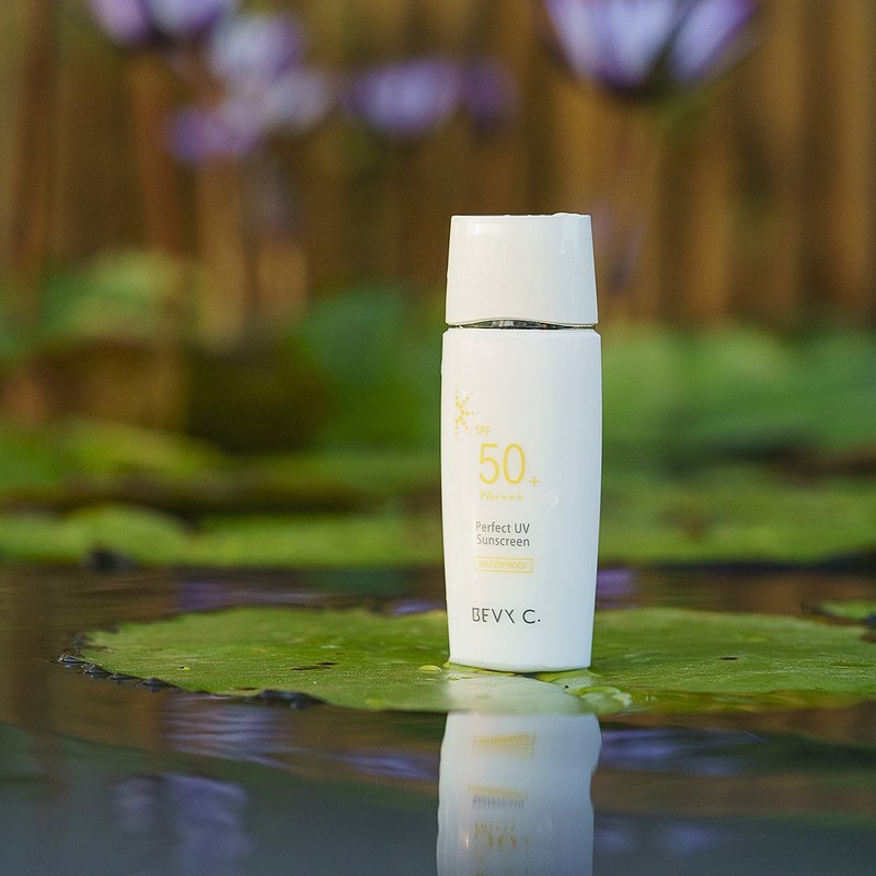 高防護清爽防曬露 SPF50+ PA++++ 50mL | 抗汗、防水、清爽防曬 - 護手霜/手足保養 - 其他材質 金色