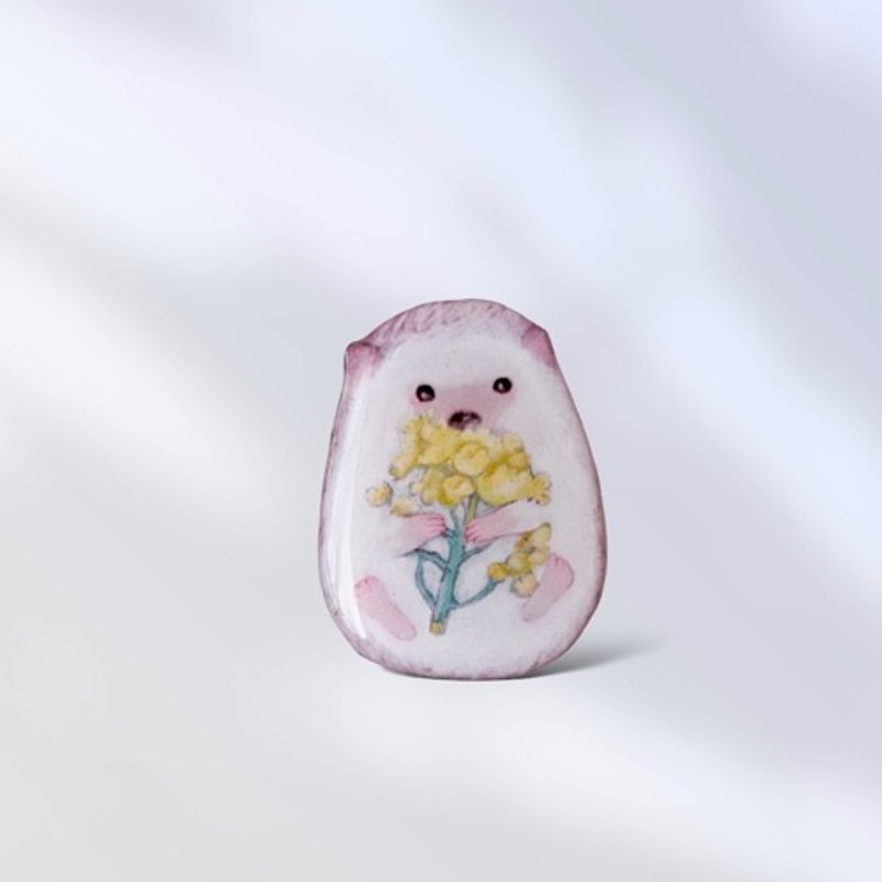 菜の花とハリネズミのブローチ - 胸針 - 塑膠 