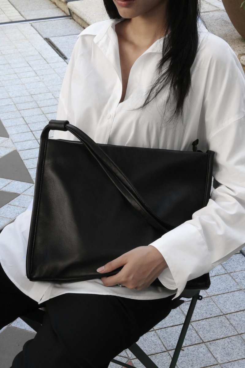 [Hot-selling product] Large-capacity square ultra-light shoulder computer tote bag - sheepskin leather original design - กระเป๋าแล็ปท็อป - หนังแท้ สีดำ