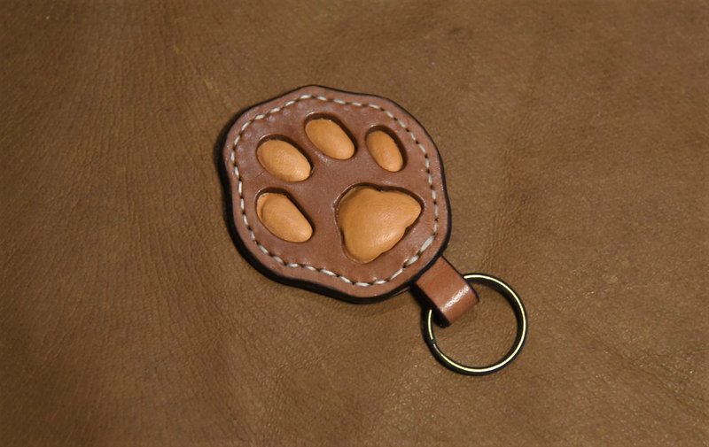QQ cat's palm soft and pinchable meat ball leather key ring / charm (red- Brown) - ที่ห้อยกุญแจ - หนังแท้ หลากหลายสี